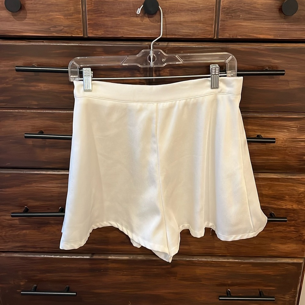 White skort/skirt